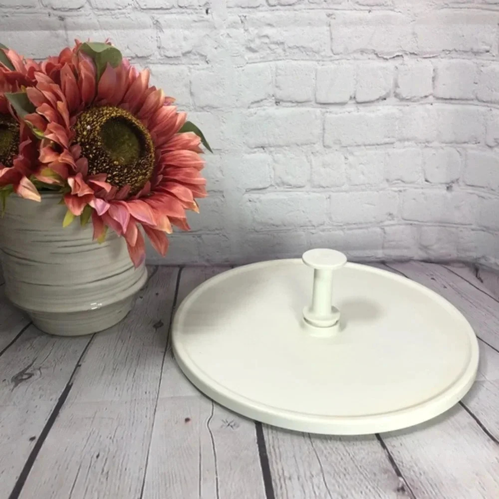 Vintage Tupperware modular carousel almond